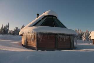 Курортные отели Levi Northern Lights Huts Леви Хижина со стеклянной крышей-27